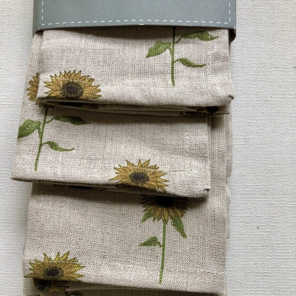 New Sunflower Linen Napkin Set - Picture 2 of 2